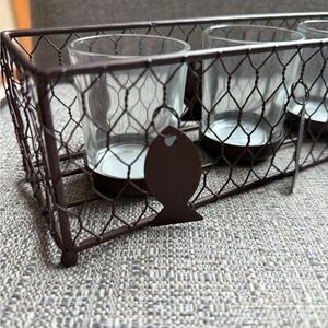 Tea light candle holder in brown chicken wire terrain. 3 glass inserts.